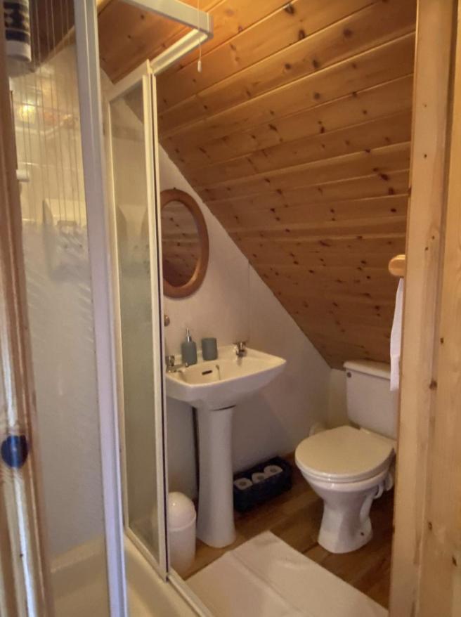 Lands End Cottage - Connemara Aughrus More 外观 照片