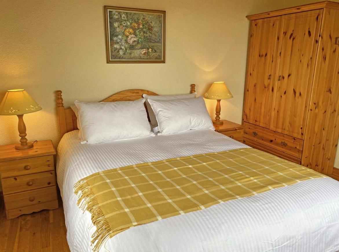 Lands End Cottage - Connemara Aughrus More 外观 照片