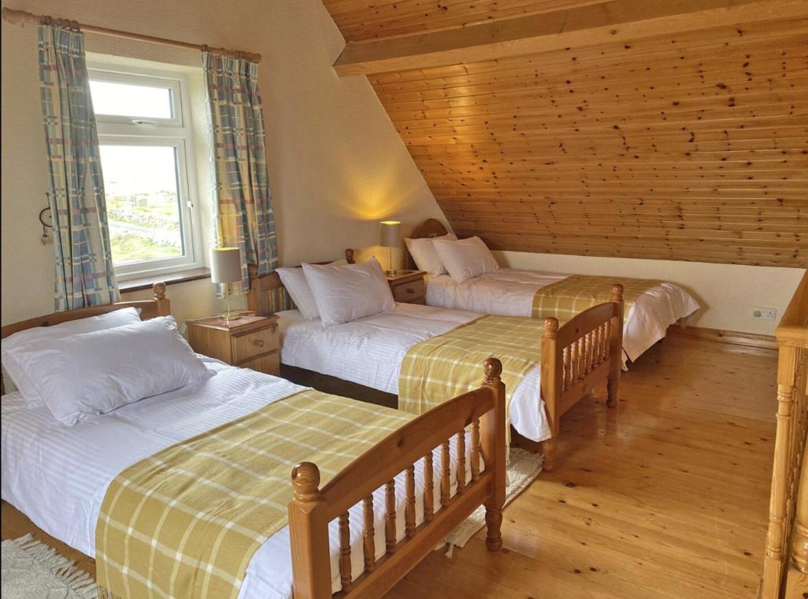 Lands End Cottage - Connemara Aughrus More 外观 照片